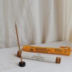Kadzidła naturalne patyczkowe Shanti Dhoop do palenia w ciągu dnia - 19 szt. Stupa Incense