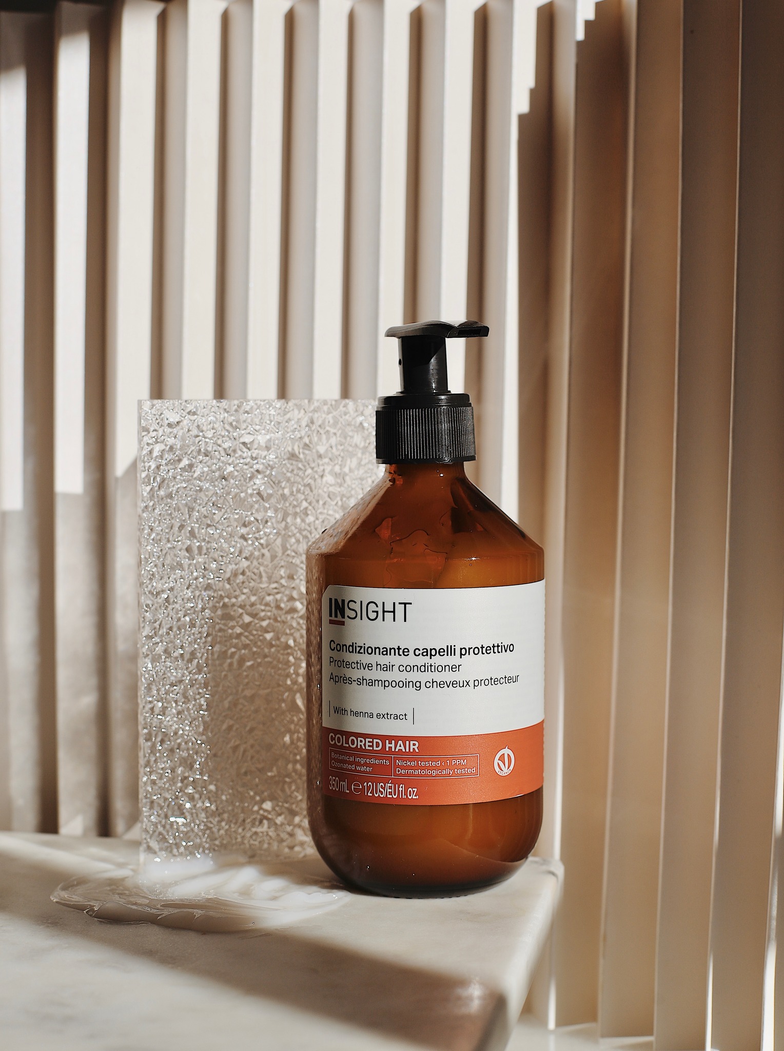 odzywka-do-wlosow-farbowanych-insight-colored-hair-350ml-1.jpg