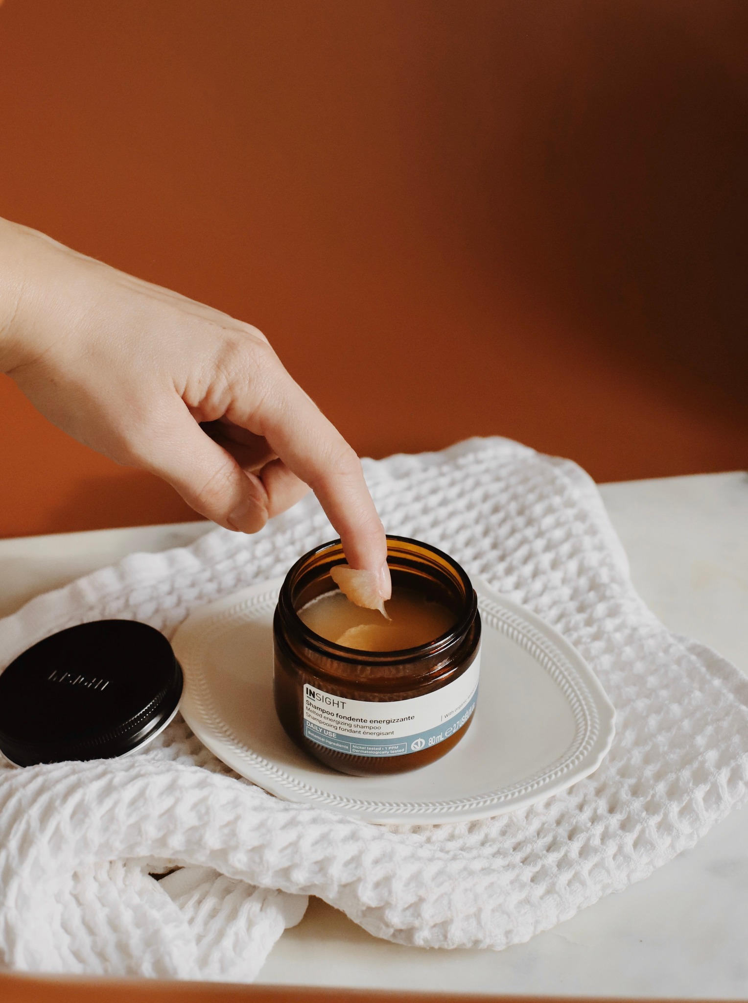 Skoncentrowany szampon o stałej konsystencji do codziennej pielęgnacji włosów 80ml INSIGHT DAILY USE
